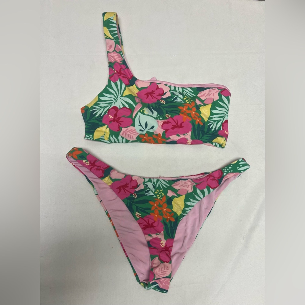 Zaful Floral One-Shoulder Bikini Set. Size Small